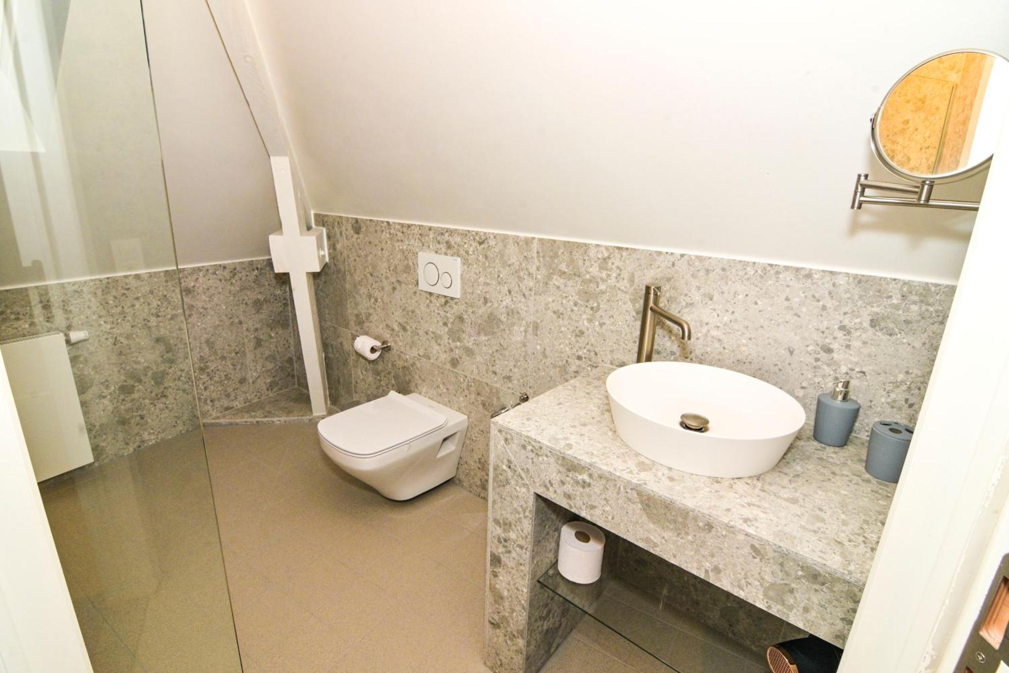 Family Duplex Getaway - Perfectly Positioned For City Adventures 布鲁塞尔 外观 照片