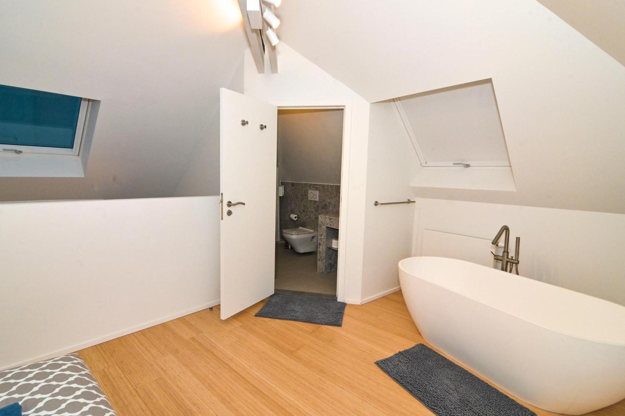Family Duplex Getaway - Perfectly Positioned For City Adventures 布鲁塞尔 外观 照片